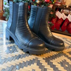 Sorel Black Croc-Patterned Ankle Boots